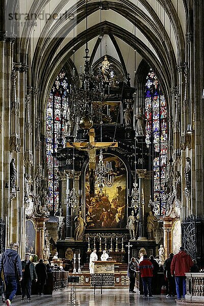 Stephansdom  Domkirche St. Stephan zu Wien  Innenansicht  Wahrzeichen von Wien  Österreich  Europa