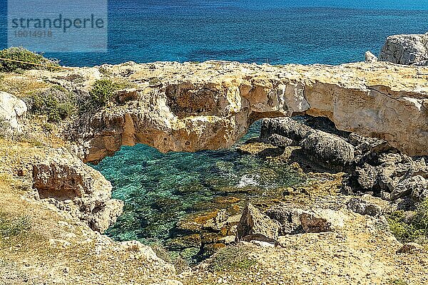 Natürliche Brücke Kamara Tou Koraka  Halbinsel Kap Greco  Agia Napa  Zypern  Europa
