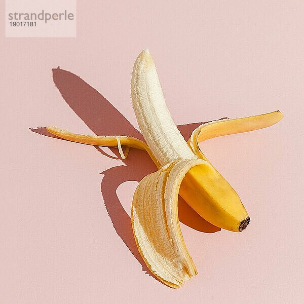 Draufsicht Banane rosa Hintergrund. Schönes Foto