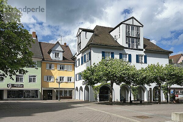 Das traditionelle  familiengeführte Kaufhaus Kratt in der Altstadt von Radolfzell am Bodensee  Landkreis Konstanz  Baden-Württemberg  Deutschland  Europa