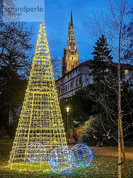 Adventsdekoration für das Fest in Zagreb