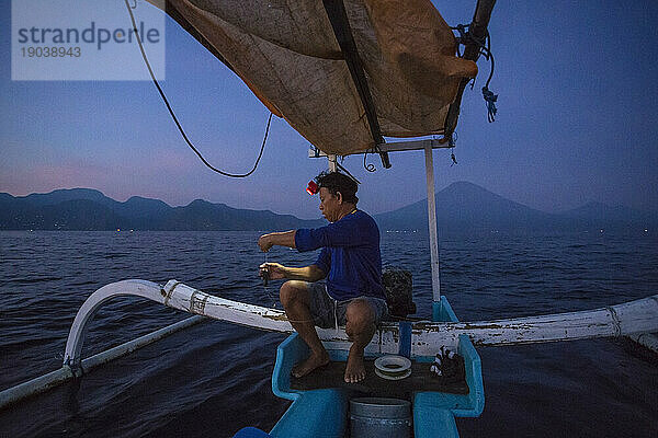 Traditionelle balinesische Fischerei.