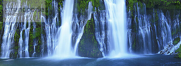 Burney Falls im McArthur-Burney Falls Memorial State Park  Kalifornien  USA