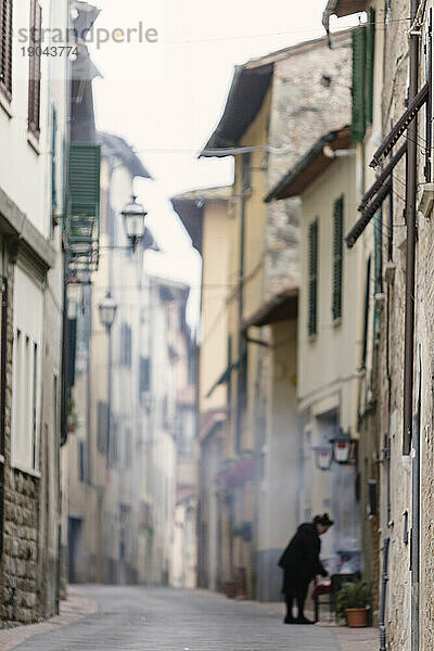 Straße in der Altstadt von Lucca  Toskana  Italien