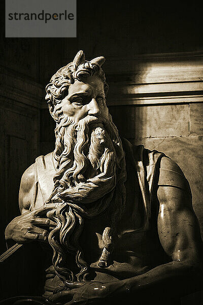 Moses-Statue von Michelangelo Buonarroti  Kirche San Pietro  Vincoli  Rom  Italien