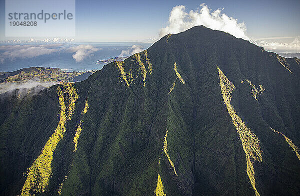 Kräftige Berge der Na'Pali-Region  Kauai