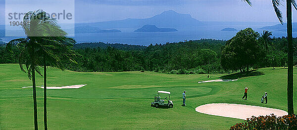 Tagaytay Country Club mit Taal-Vulkan