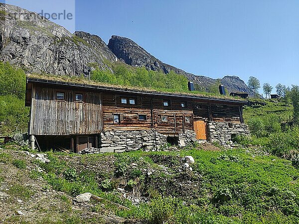 Traditionelles Gebäude  Innerdalen  Nordland  Norwegen  Europa