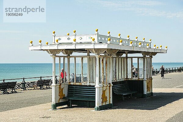 Strandpavillion an der Uferpromenade von Brighton  England  Großbritannien  Europa