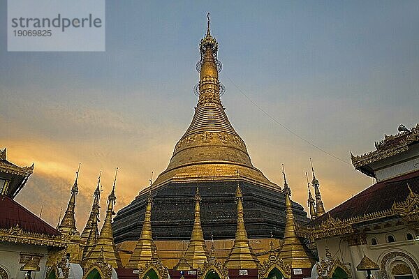 Kyaik Than Lan Pagode  Kyaikthanlan  Paya Kyaikthanian Tempel und Kloster in Mawlamyine  Mawlamyaing  Mon State  Myanmar  Burma  Asien