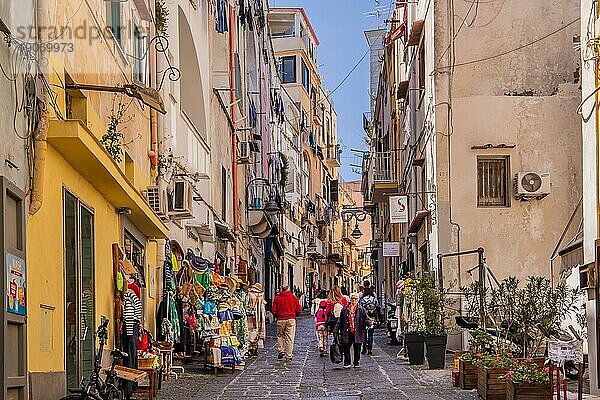 Altstadtgasse  Procida  Phlegräische Inseln  Golf von Neapel  Kampanien  Süditalien  Italien  Europa