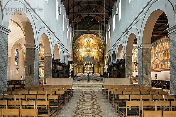 Kirche der Abtei Ten Putte  St. Godelina Abtei in Gistel der Brüder und Schwestern der Gemeinschaft Mutter des Friedens  Westflandern  Belgien  Europa