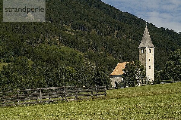 Landkirche bei Burgeis in Südtirol