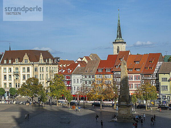 Blick auf die Stadt Erfurt  die Hauptstadt und größte Stadt des mitteldeutschen Bundeslandes Thüringen  Deutschland  Europa