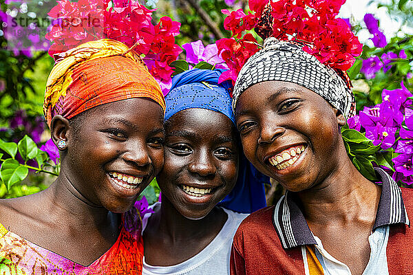 Friendly Kapsiki tribal girls  Rhumsiki  Mandara mountains  Far North province  Cameroon  Africa
