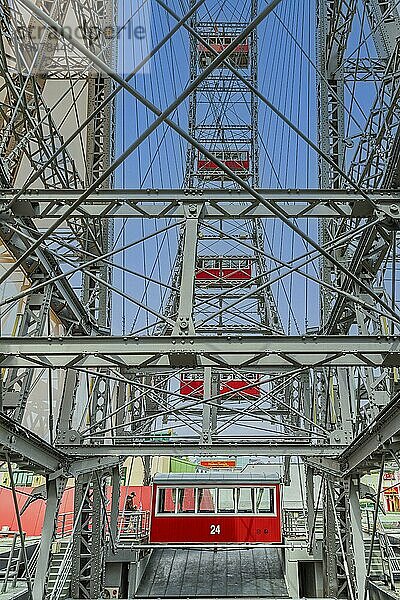 Das Wiener Riesenrad im Vergnügungspark Prater  Wien  Österreich  Europa