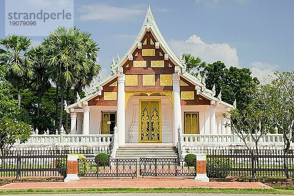 Kleiner beschaulicher buddhistischer Tempel in Thailand  Provinz Sukhothai