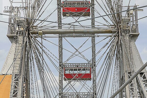 Das Wiener Riesenrad im Vergnügungspark Prater  Wien  Österreich  Europa