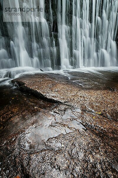 Wilder Wasserfall in Karpacz  Polen  Europa