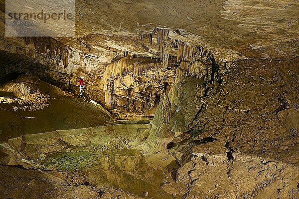 Karsthöhle  Höhlenforscher  Krizna jama  Cerknica  Carniola  Slowenien  Europa