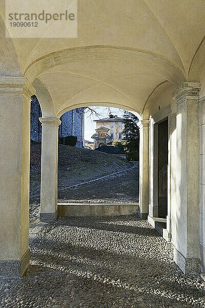 Kapellen auf dem zur Gegenreformation geschaffenen Sacro Monte di Varallo. UNESCO Weltkulturerbe Chapels created to counter-reformation Sacro Monte di Varallo. UNESCO World Heritage Site  Varallo  Piemeont  Italy  Europe