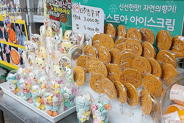 Traditionelle koreanische Süßigkeiten  Dalgona  Straßenverkauf
