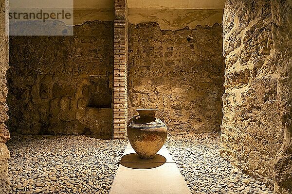 Tonkrug  Baños califales  Arabische Bäder in Cordoba  Andalusien  Spanien  Europa