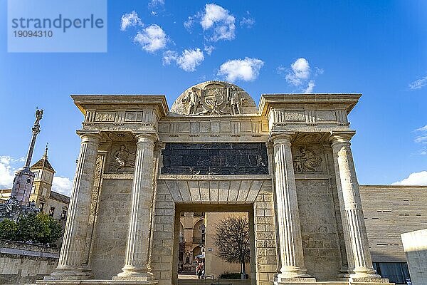 Brückentor Puerta del Puente  Cordoba  Andalusien  Spanien  Europa