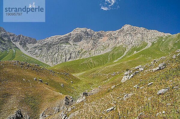 Landschaftlich reizvolle Gipfel im Tien Shan Gebirge in Kirgisistan