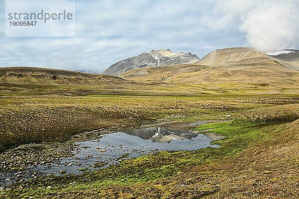 Spitzbergen  Landschaft am westlichen Ufer des Grønfjordes