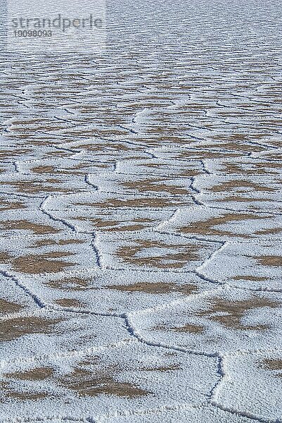 Schöne Textur auf den Salinen von Salina Grandes in Argentinien