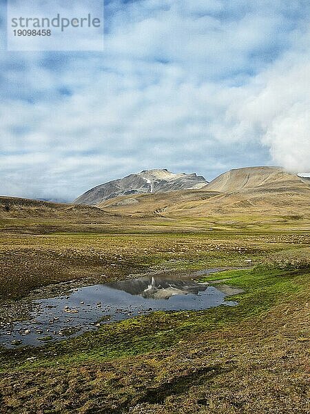 Spitzbergen  Landschaft am westlichen Ufer des Grønfjordes