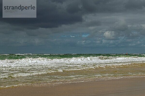 Brandung an der Küste der Nordsee