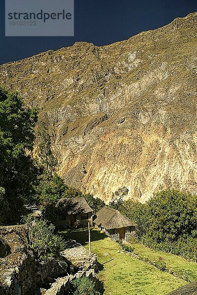 Kleines Bauernhaus in der Nähe des Canon del Colca  einem berühmten Touristenziel in Peru