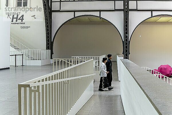 Museum für Gegenwartskunst  Innenarchitektur im ehemaligen Hamburger Bahnhof  Berlin  Deutschland  Europa