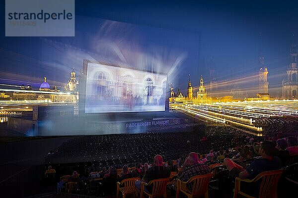 Die Filmnächte am Elbufer sind Deutschlands größtes Freilichtkino-Festival. Sie finden seit 1991 alljährlich im Sommer am Neustädter Elbufer in Dresden statt und zogen in den letzten Jahren jeweils über 200.000 Zuschauer an. 2021 starten die Filmnächte mit der Radeberger Fimnacht und 60 Years of Bond: Keine Zeit zu sterben