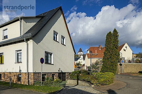 Großweitzschen ist eine Großgemeinde im Norden des Landkreises Mittelsachsen  Freistaat Sachsen. Wohnhäuser