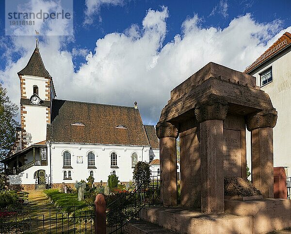 Großweitzschen ist eine Großgemeinde im Norden des Landkreises Mittelsachsen  Freistaat Sachsen. Kirche Großweitzschen Kriegsdenkmal