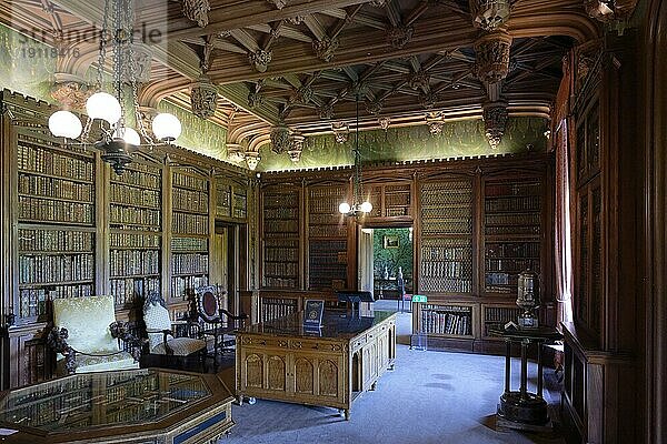 Innenansicht  Buch  Library  Abbotsford House  Melrose  Scotland  Großbritannien  Europa