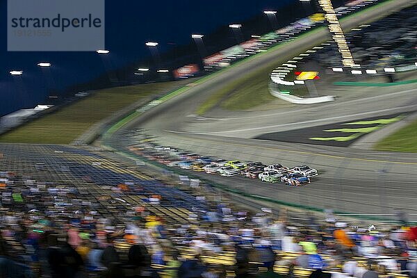 13. Juli 2018  Sparta  Kentucky  USA: Die Teams der NASCAR Xfinity Series gehen auf die Strecke für das Alsco 300 auf dem Kentucky Speedway in Sparta