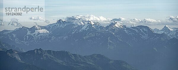 Dramatische Berglandschaft  Blick vom Hochkönig  Salzburger Land  Österreich  Europa