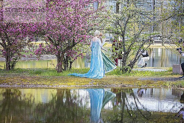 Die Leipziger Buchmesse ist eine internationale Buchmesse die jährlich im Frühjahr auf dem Leipziger Messegelände stattfindet. Sie ist der Frühjahrstreffpunkt der deutschen Buchbranche. Fotoshootings mit kostümierten Charakterdarsetellern