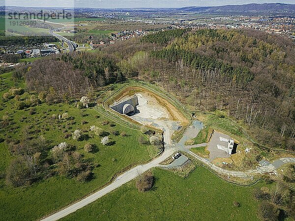 Die DEGES baut derzeit ausgehend von der B 172a die Bundesstraße 172n als Südumfahrung von Pirna. Der erste Spatenstich fand am 3. August 2017 statt. Ein erstes Teilstück bis zum Seidewitztal wurde am 15. Dezember 2022 freigegeben. Die gesamte Strecke wird voraussichtlich 2026 fertiggestellt sein. Tunnel Kohlberg