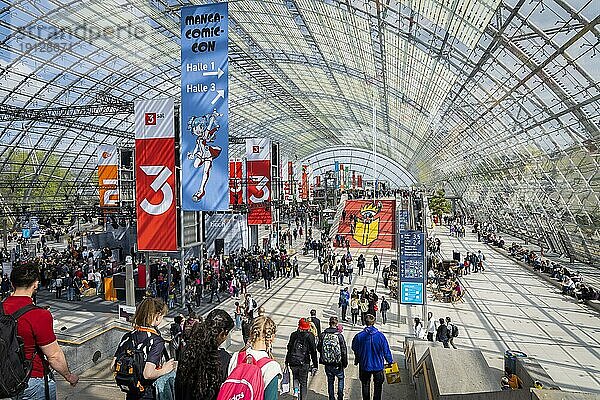 Die Leipziger Buchmesse ist eine internationale Buchmesse die jährlich im Frühjahr auf dem Leipziger Messegelände stattfindet. Sie ist der Frühjahrstreffpunkt der deutschen Buchbranche. Glashalle der Messe