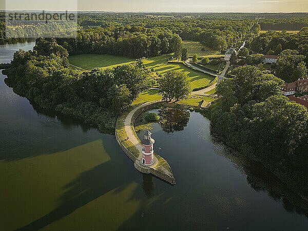 Der Leuchtturm in Moritzburg ist ein Binnenleuchtturm in Sachsen. Der Staffagebau entstand im späten 18. Jahrhundert als Teil einer Kulisse für nachgestellte Seeschlachten. Er ist der einzige für diesen Zweck gebaute Leuchtturm in Deutschland und gleichzeitig einer der ältesten Binnenleuchttürme der Bundesrepublik