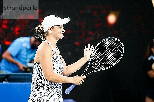 MELBOURNE  AUSTRALIEN  23. JANUAR: Ashleigh Barty aus Australien auf dem Weg zum Sieg über Amanda Anisimova aus den USA am 7. Tag der Australian Open 2022 im Melbourne Park am 23. Januar 2022 in Melbourne  Australien  Ozeanien