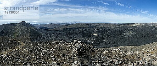 Vulkan Fagradalsfjall und erkaltete Lava  Krýsuvík-Vulkansystem  Reykjanes Halbinsel  Südisland  Island  Europa