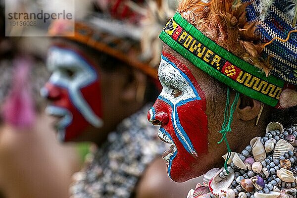 Frauen im Hochland bei einem Sing-Sing des Melpa-Stammes  Papua Neu-Guinea