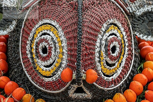 MASKE  Tänzer  Yam-Erntedank-Festival in MAPRIK  Papua Neu-Guinea