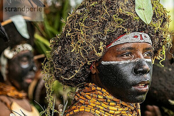 Tänzer in Kriegsbemalung  Sing Sing  Festival  Mount Hagen  Papua Neu-Guinea